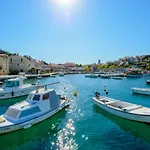 & Mihajica Cavtat