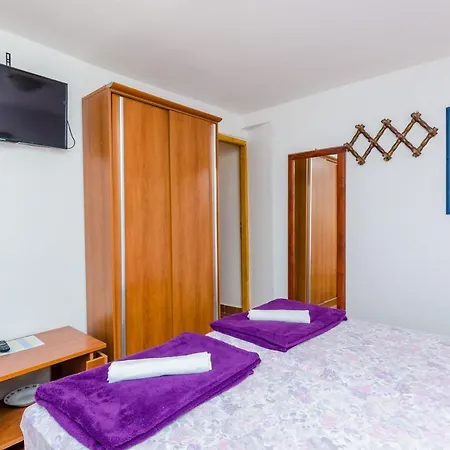 Guest house & Mihajica