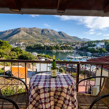 & Mihajica Casa de hóspedes 3*