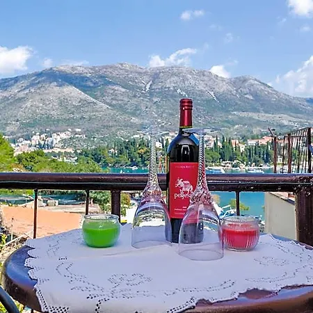 Πανσιόν & Mihajica Cavtat