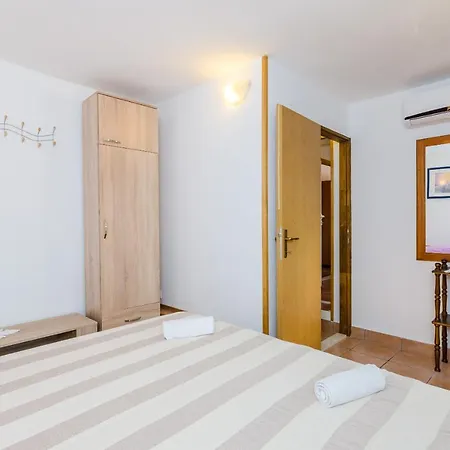 & Mihajica Guest house